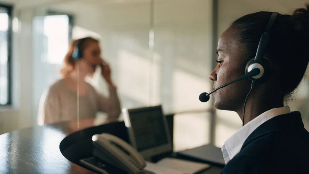 AI receptionist: how it works, what it can do, and how to choose one